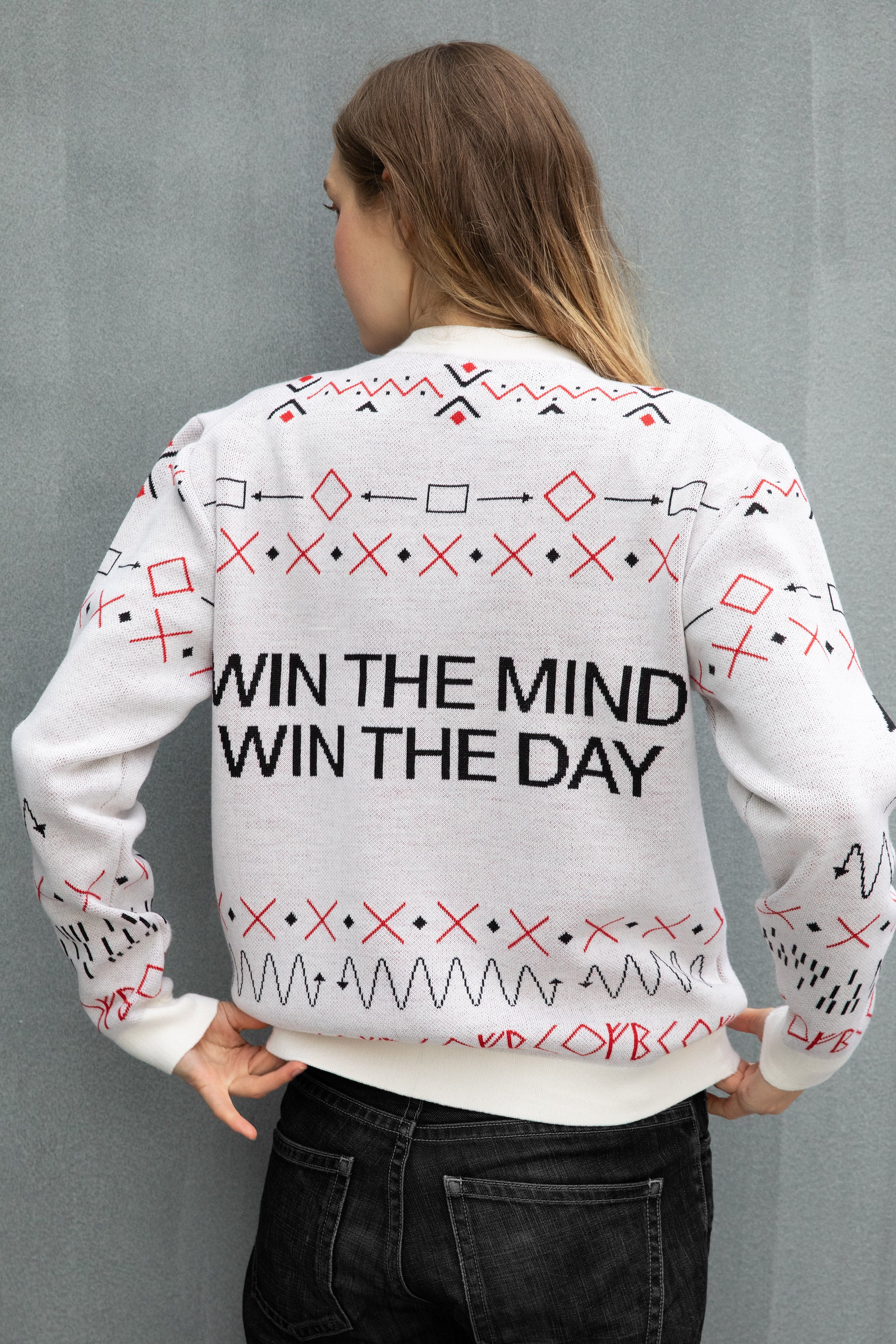 UNISEX SWEATER WIN THE MIND