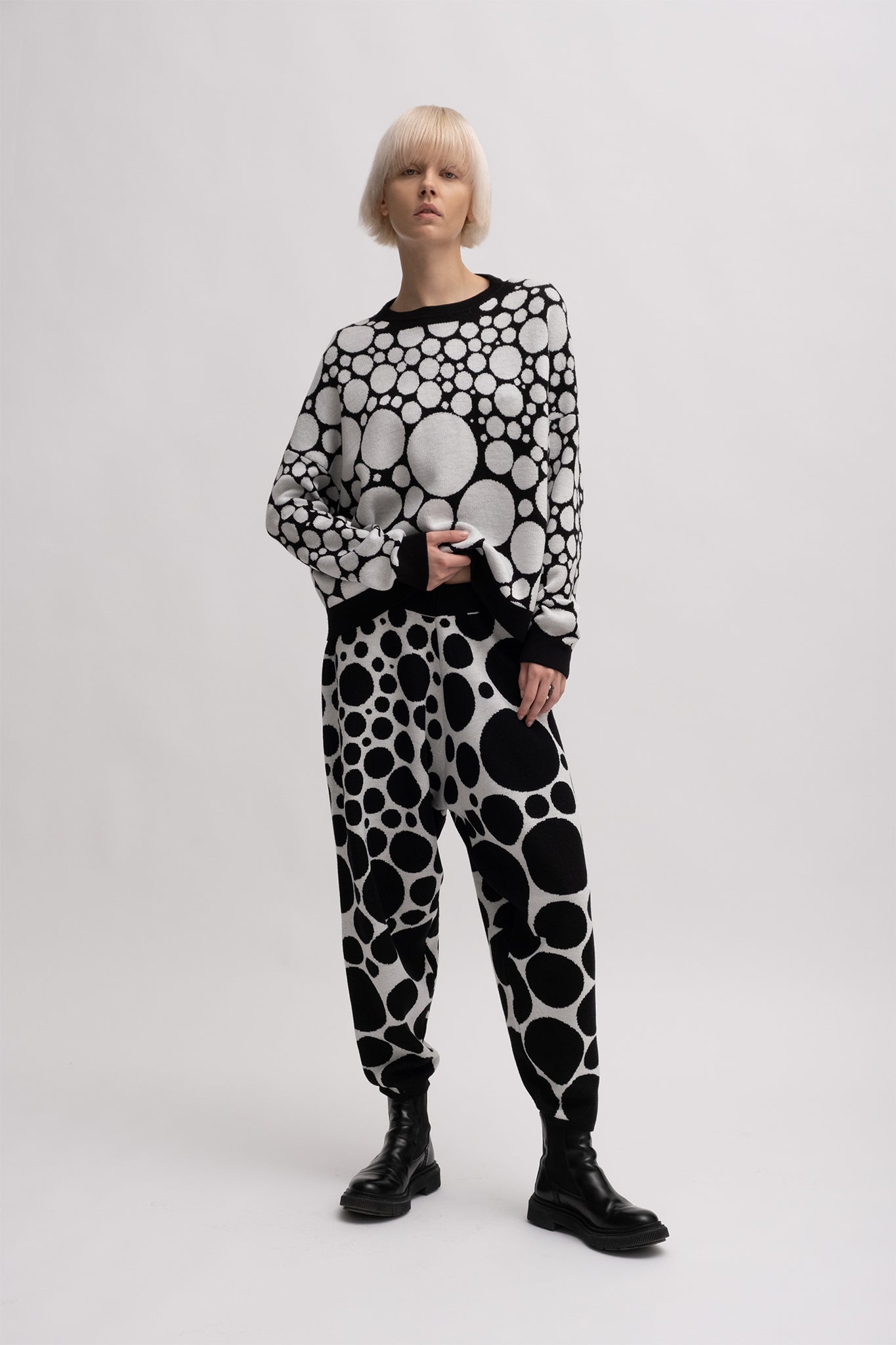 Dots sweater