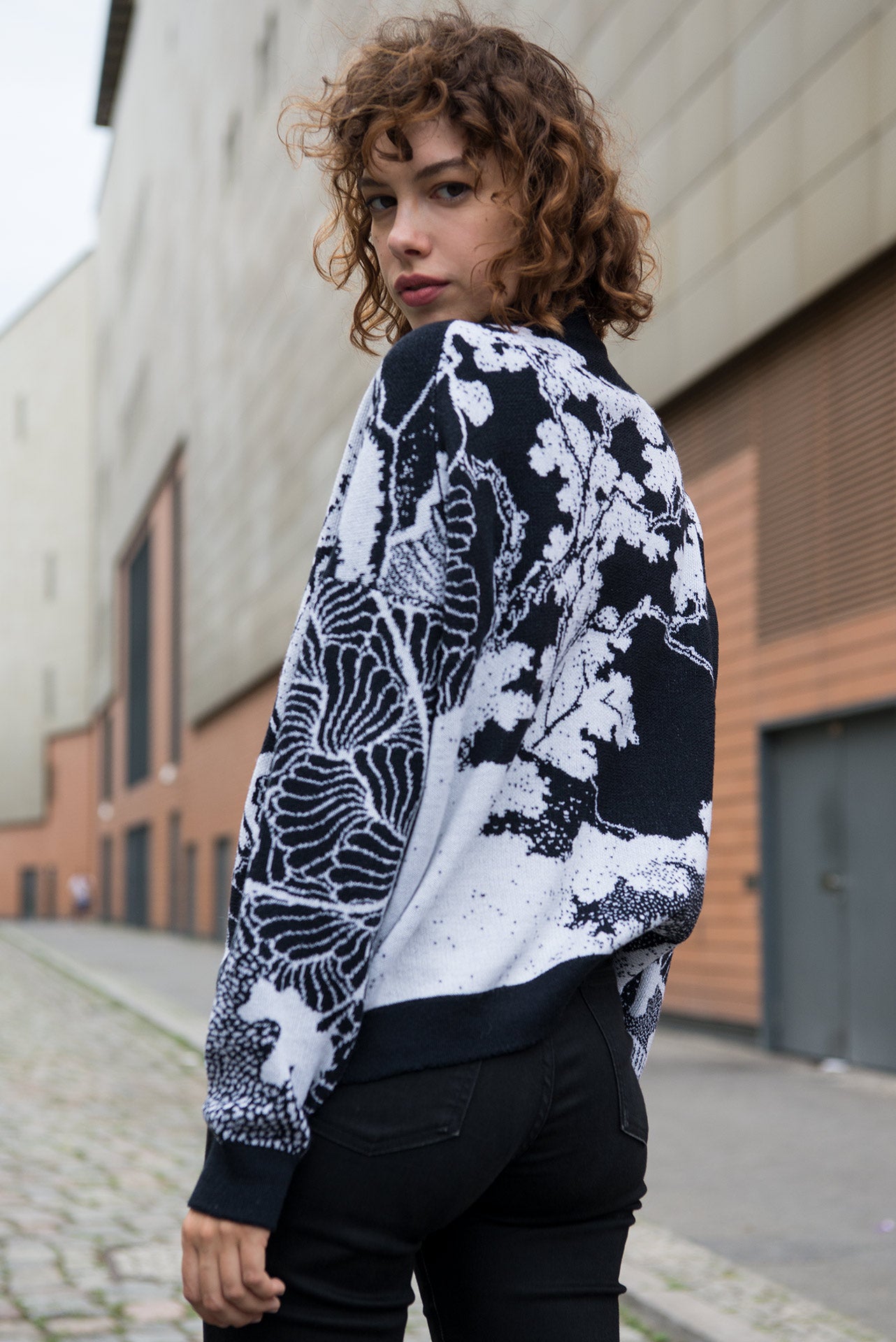 Wool sweater Japan white black